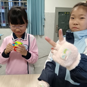 请输入相册名称